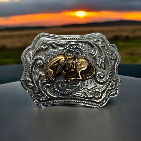 Vintage bronco cowboy horse riding Bull Belt Buckle rodeo Cowboy 3” buckle - Picture 1 of 11